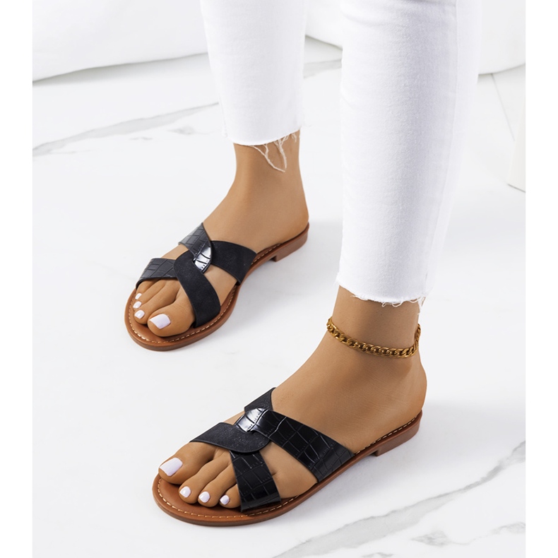 Czarne eleganckie klapki Dinka 1