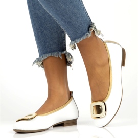 Skórzane półbuty z ozdobą Filippo DP3661/22 Wh białe 7