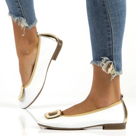 Skórzane półbuty z ozdobą Filippo DP3661/22 Wh białe 8