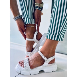 Sandałki na wysokiej podeszwie Shanti White białe 2