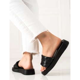 Small Swan Czarne Klapki 1