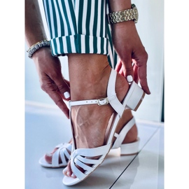 Sandałki na niskim obcasie Sparkle White białe 1