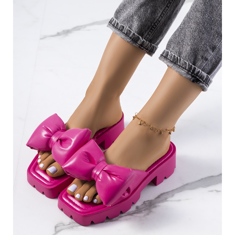 Różowe klapki na traktorowej podeszwie Platt 2