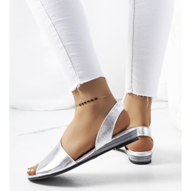 Srebrne metaliczne sandały Gomes srebrny 1