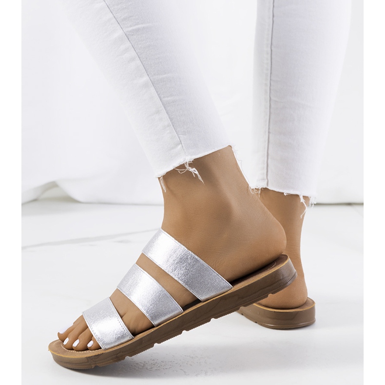 BM Srebrne klapki damskie Cremik srebrny 1