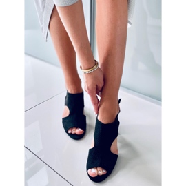 Sandałki ażurowe na obcasie Stacy Black czarne 2