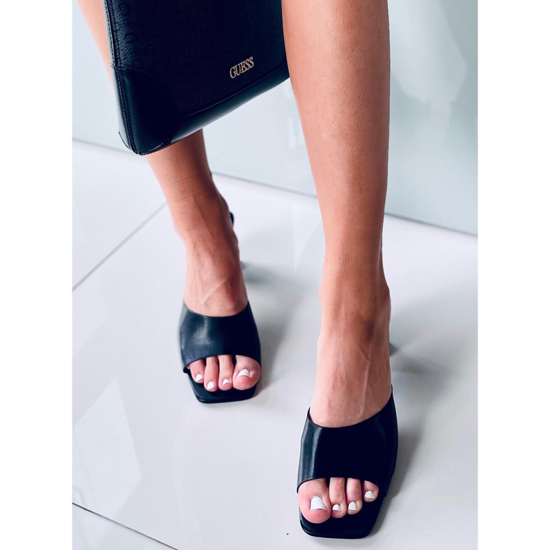 Klapki na obcasie Dionne Black czarne 2