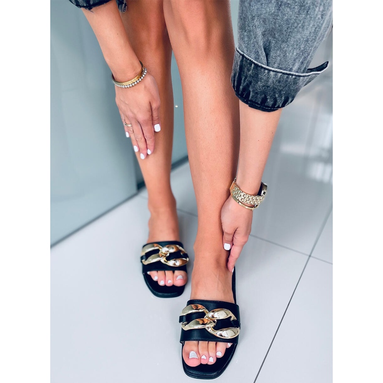 Klapki z łańcuchem Dalia Black czarne 1