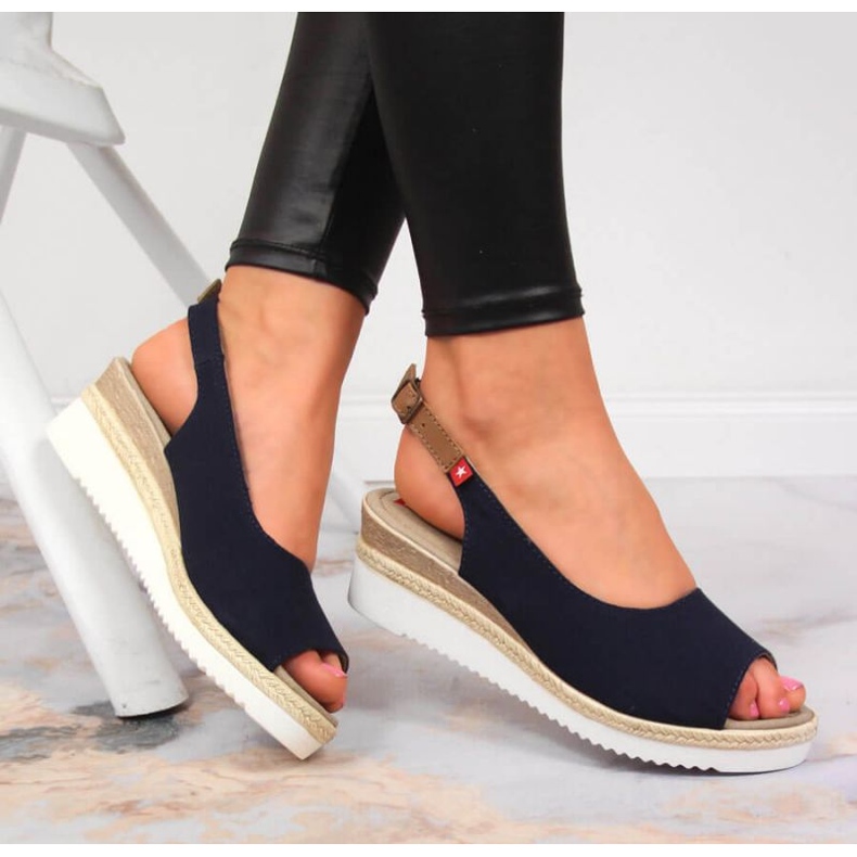 Sandały na koturnie Big Star Jr INT1727A granatowe 2