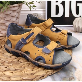 Sandały na rzepy Kornecki Jr KOR6188A camel brązowe 2