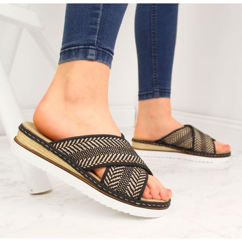 Klapki na koturnie Rieker W R459 czarne 2