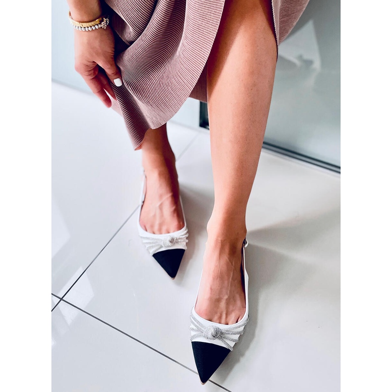 Baleriny z odkrytą piętą chanelki Taylor White białe 2