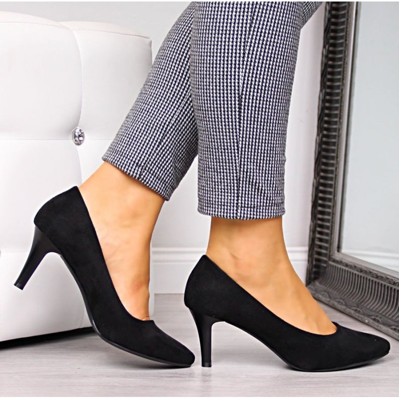 Czółenka zamszowe czarne W Sergio Leone 2