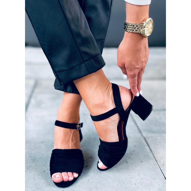 Sandałki na obcasie Marika Black czarne 2