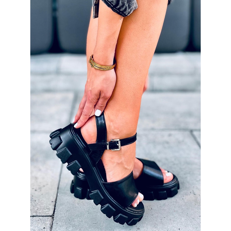 Sandałki na grubej podeszwie Saint Black czarne 2