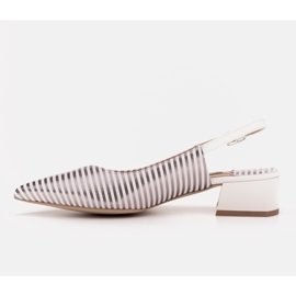 Marco Shoes Niskie czółenka z otwartą piętą w metaliczne paski białe srebrny 4