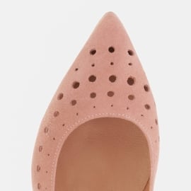 Marco Shoes Czółenka damskie z ciekawą perforacją różowe 9