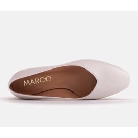 Marco Shoes Czółenka z białej skóry licowej z wycięciem w serek 6