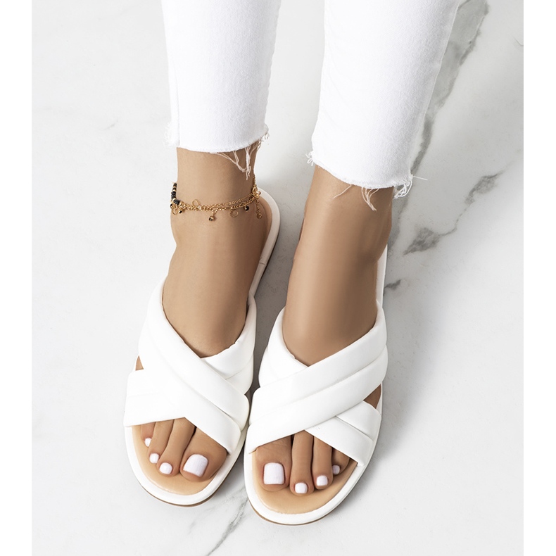 Białe klapki damskie Thines 1