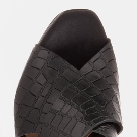 Marco Shoes Skórzane sandały damskie ze skóry w pocięte pasy czarne 6