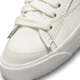 Buty Nike Blazer Low '77 Jumbo W DQ1470-103 białe 1
