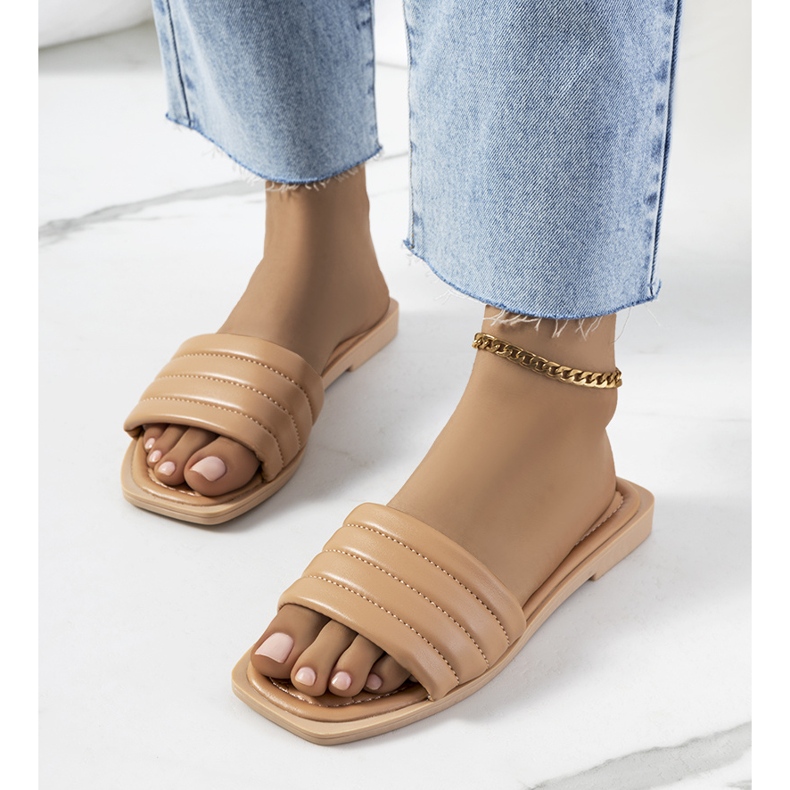 BM Brązowe klapki Keulen 1