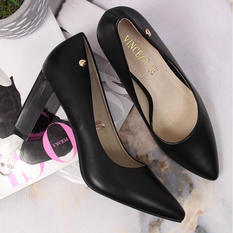 Czółenka na słupku czarne Vinceza 2