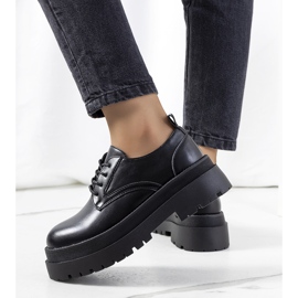 Czarne półbuty na platformie Foxton 1