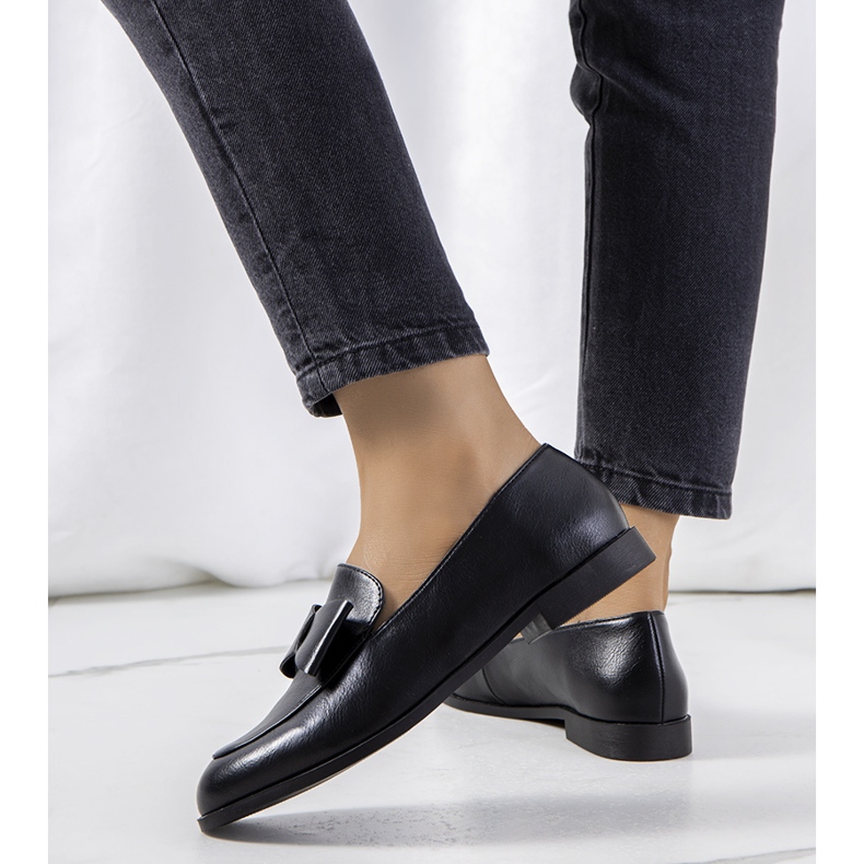 Czarne damskie półbuty Hoge 2