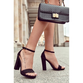 Klasyczne Zamszowe Sandałki Na Słupku Czarne 4