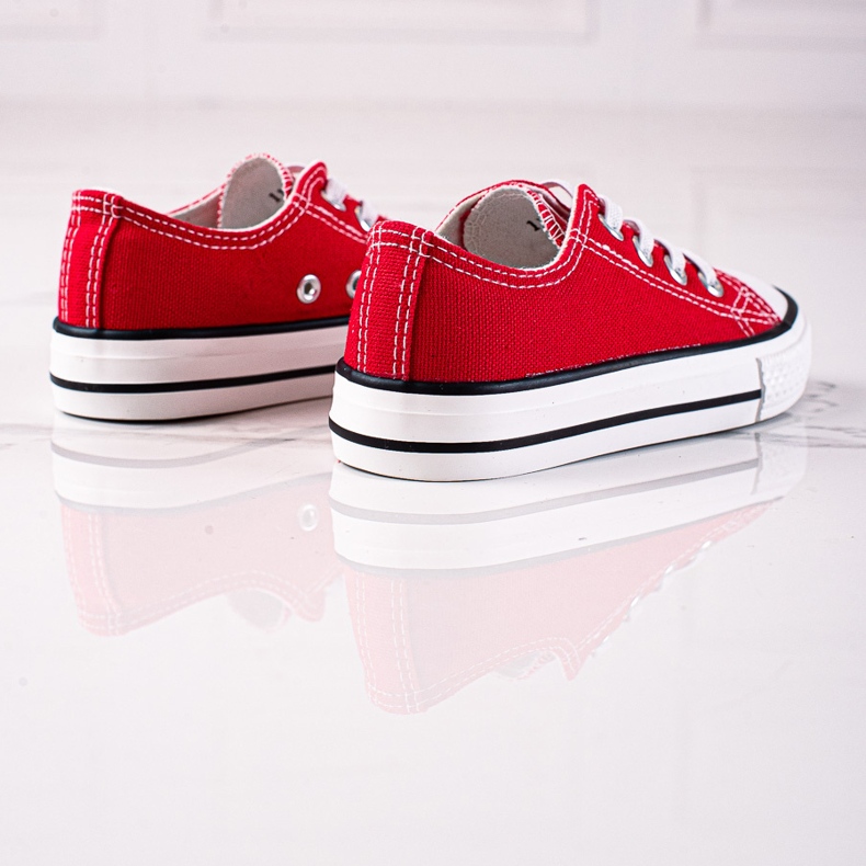 Czerwone trampki dziecięce Vico z gumkami 1