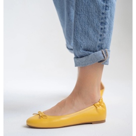 Marco Shoes Baleriny z delikatnej skóry licowej żółte 9