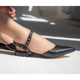 Marco Shoes Czarne sandały z ćwiekami 2