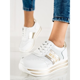 SHELOVET Białe skórzane sneakersy na platformie Goodin 1