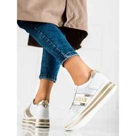 SHELOVET Białe skórzane sneakersy na platformie Goodin 2