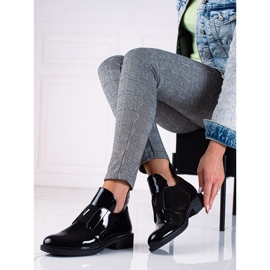 Niskie botki damskie Vinceza z lakierowanej skóry ekologicznej czarne 1