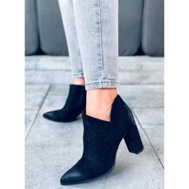 Botki na słupku Ankara Black czarne 1