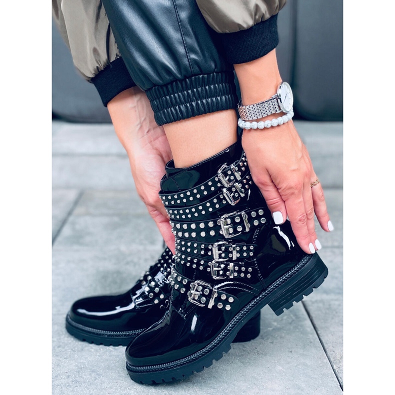 Botki lakierowane z ćwiekami Tatum Black Mirror czarne 2