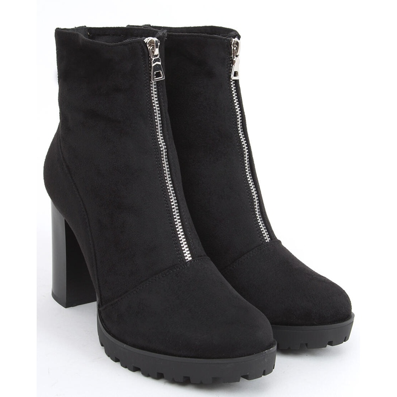 Botki na obcasie Andrea Black czarne 1