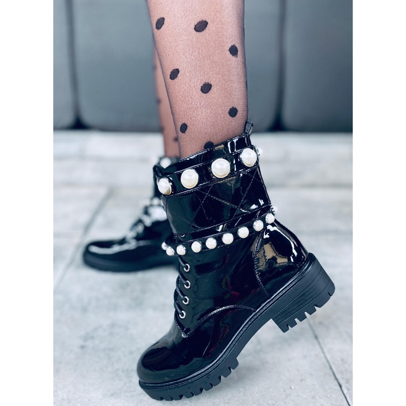 Lakierowane workery z perełkami Beni Black czarne 1