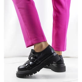 Czarne oksfordki Rigan 1