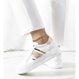 Białe sneakersy na platformie Goldsmi 2