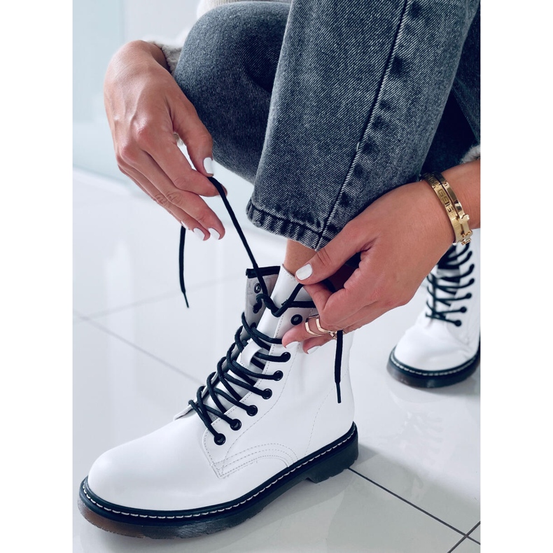 PA1 Botki martensiaki Carol White białe 2