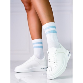 Sznurowane białe buty sportowe Shelovet ze skóry ekologicznej białe 2