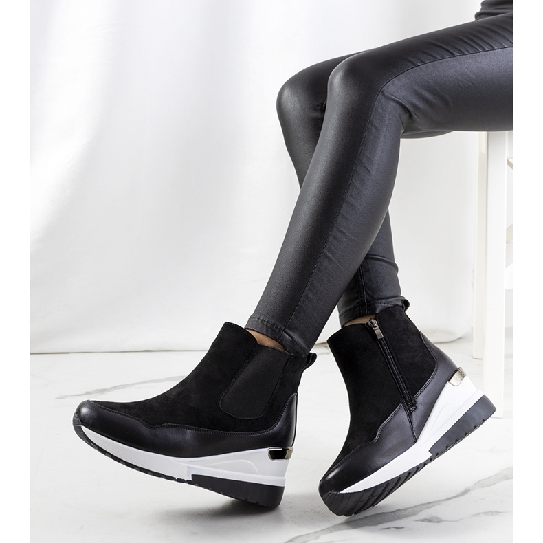 BM Czarne botki na koturnie ocieplane Arkala 1