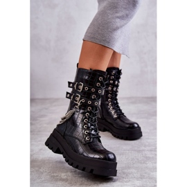 PG1 Wysokie Workery Botki Z Łańcuchem Wężowe Czarne Montero 2