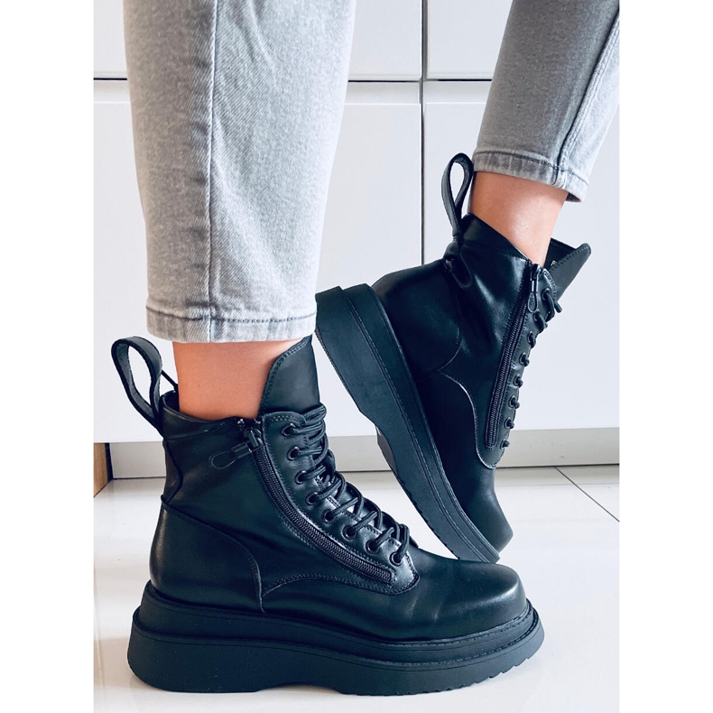 Botki na wysokiej podeszwie Edvin Black czarne 1