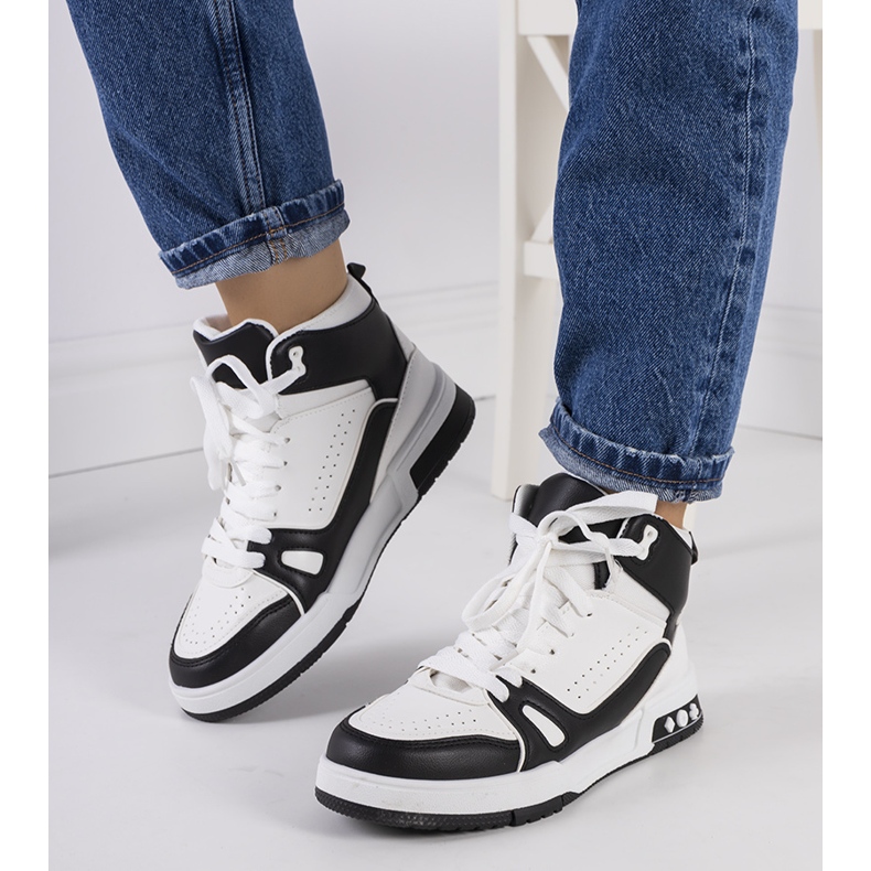 Czarne sneakersy za kostkę Grandis białe 1