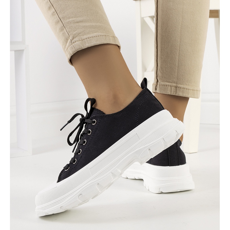 Czarne trampki na grubej podeszwie Ardglass 1