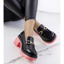 Czarne półbuty na różowej podeszwie Korgal 1